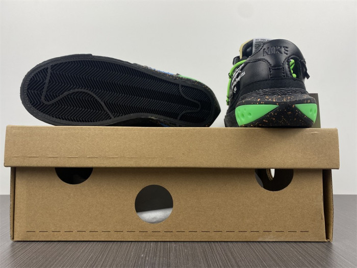Off-White x Nike Blazer Low "Black / Green"  DH7863-001