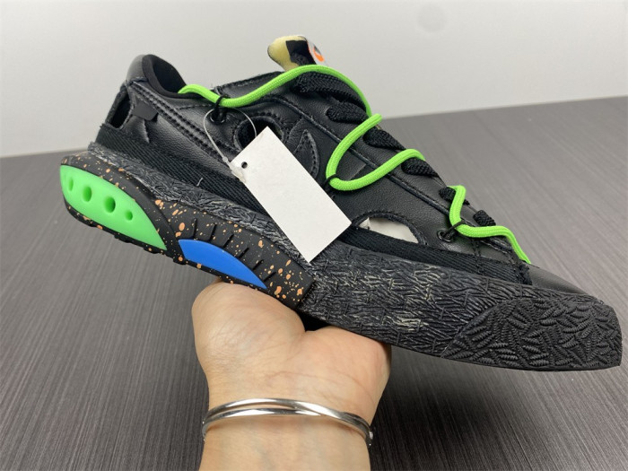 Off-White x Nike Blazer Low "Black / Green"  DH7863-001