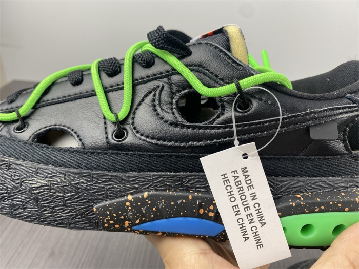 Off-White x Nike Blazer Low "Black / Green"  DH7863-001