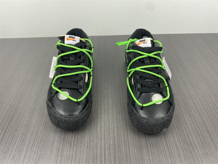 Off-White x Nike Blazer Low "Black / Green"  DH7863-001