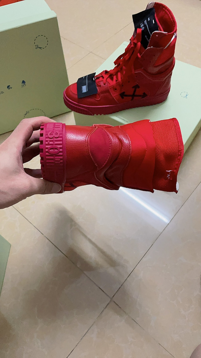 OFF-WHITE HIGH TOP  SNEAKER