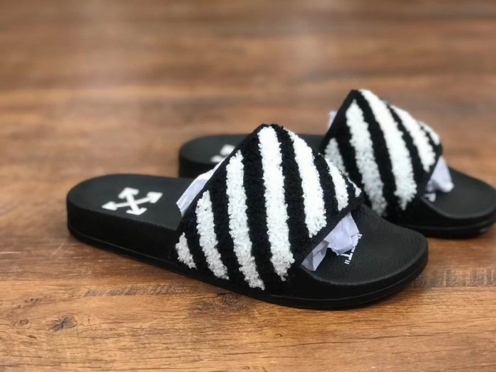 OFF-WHITE  SLIPPERS
